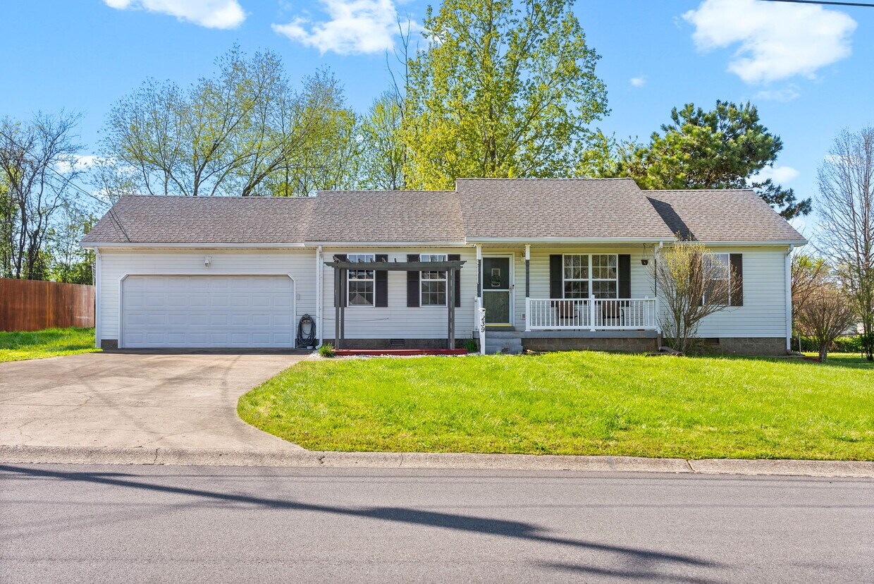 Foto principal - 239 Golden Pond Ave