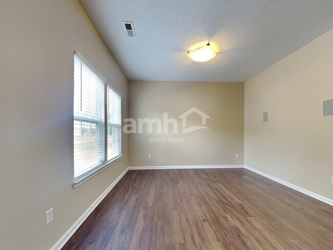 Foto del edificio - 1684 Amberwood Way
