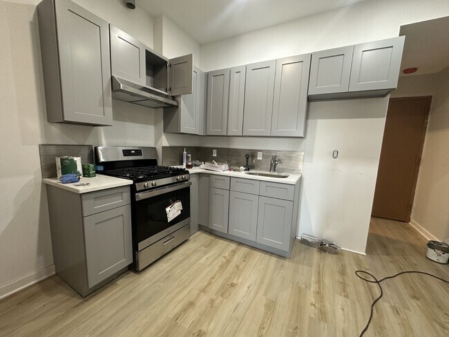 Building Photo - 4 Mulberry St
