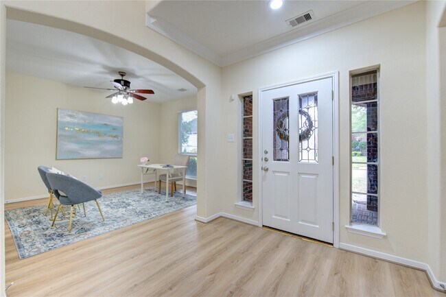 Building Photo - 2327 Centerbrook Ln