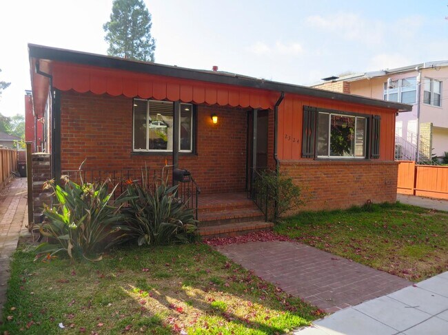 Foto del edificio - 2324 West St