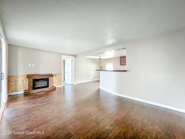 Foto del edificio - 425 Baker Rd