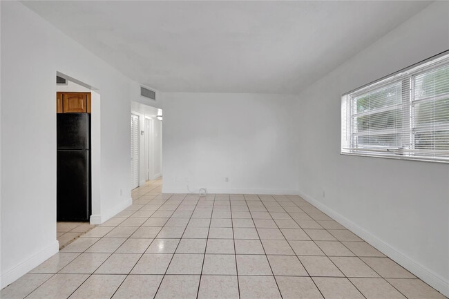 Building Photo - 1916 SW 11th St