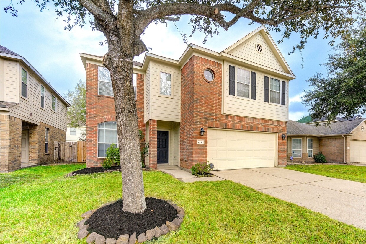 Primary Photo - 2351 Urban Forest Ct