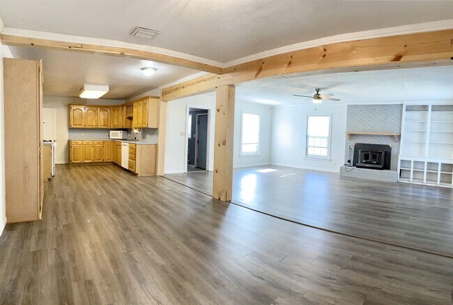 Building Photo - 1574 FM 1795