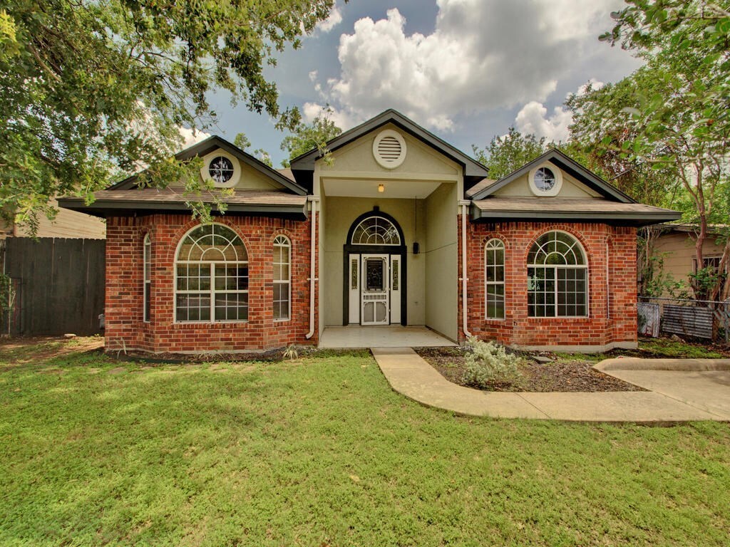 Foto principal - 4501 Leslie Ave
