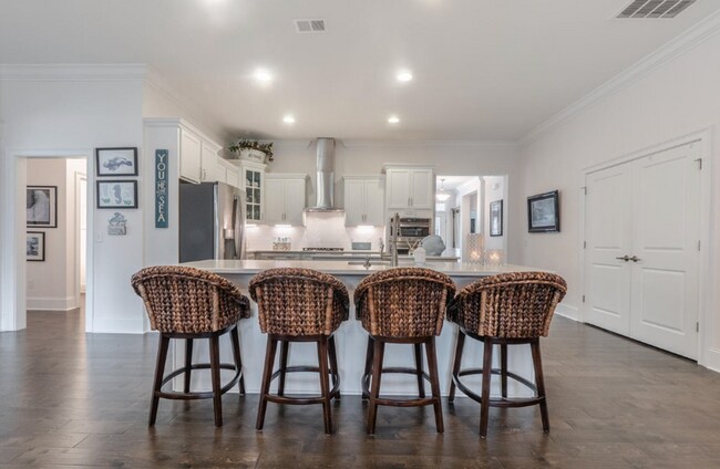 Foto del edificio - LANDFALL - 4 bed | 3.5 bath modern home