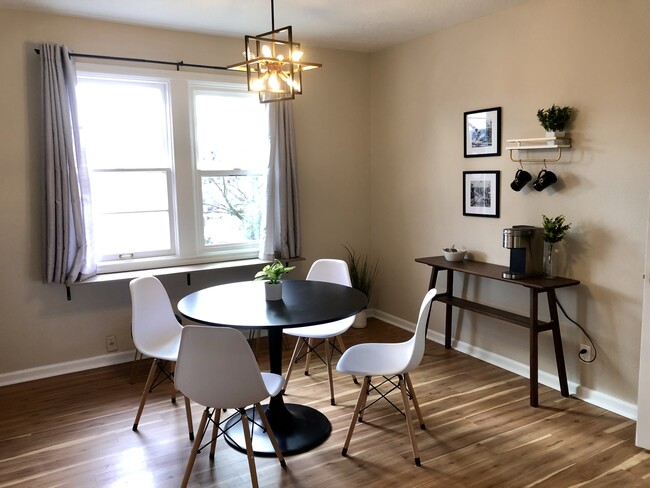 Dining room - 210 E 3rd Ave