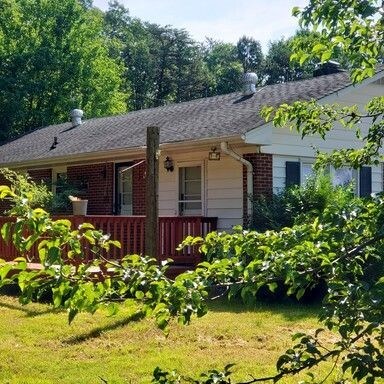 Foto del edificio - 2948 Sandy Hook Rd