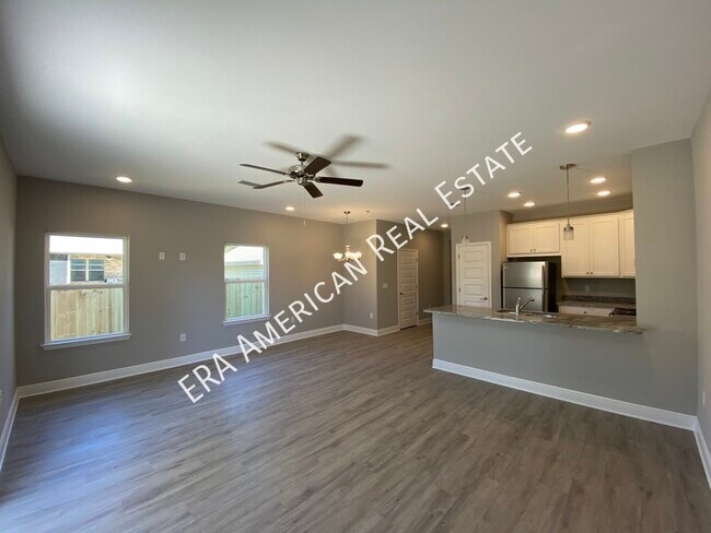 Foto del edificio - 1004 Grace Ln