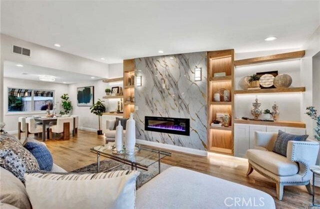 Foto del edificio - 17351 Buttonwood St