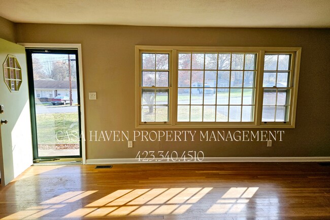 Foto del edificio - 4 Bed | 1.5 Bath Home in Prime Johnson Cit...