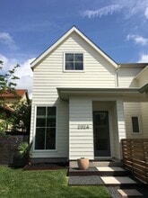 Building Photo - 2212 Iva Ln