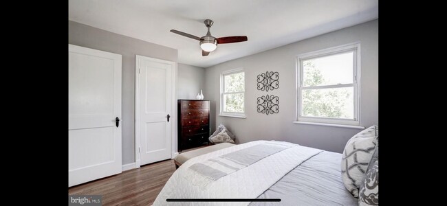 Building Photo - 353 Wesmond Dr