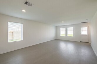 Building Photo - 6514 Linden Leaf Dr