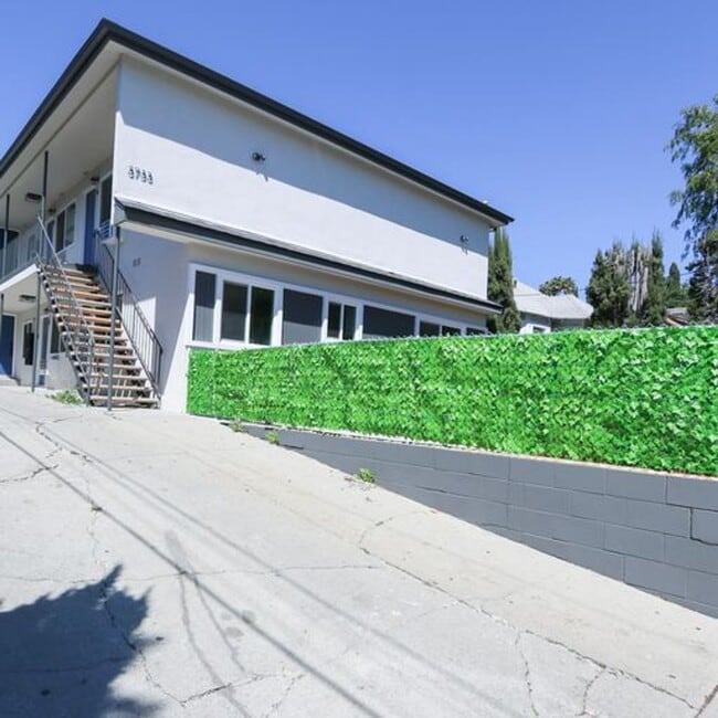 Building Photo - 3733 Locke Ave