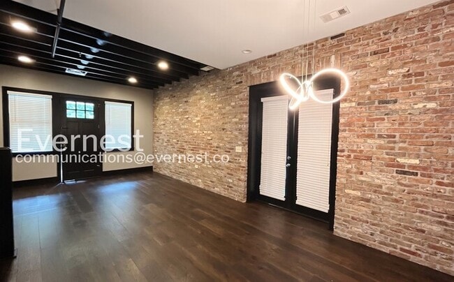 Building Photo - 506 Barristers Ct