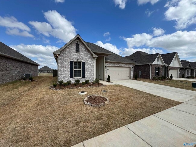 Foto del edificio - 16702 Ted Childs Dr