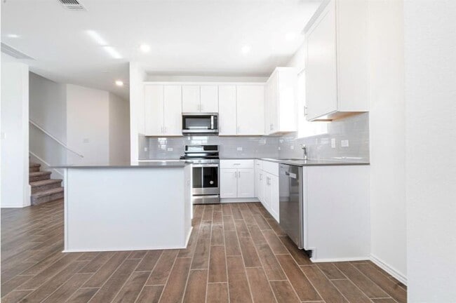 Foto del edificio - 1625 Brimhurst Dr