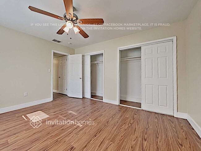 Foto del edificio - 324 Lake Fair Ln