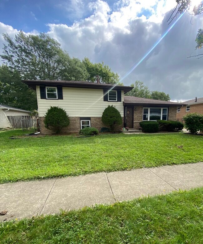 Foto del edificio - 20025 Brook Ave