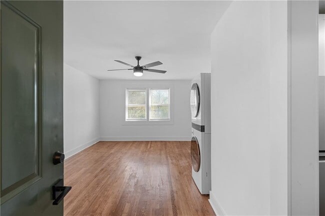 Building Photo - 1338 McLendon Ave NE