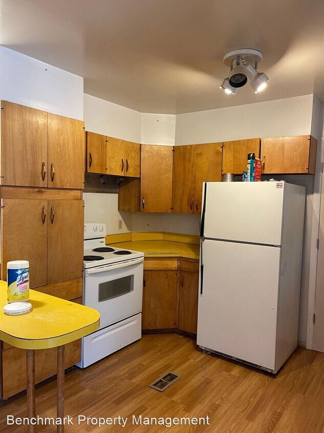 2 br, 1 bath House 904 W Lamme St Unit 1 House Rental in Bozeman