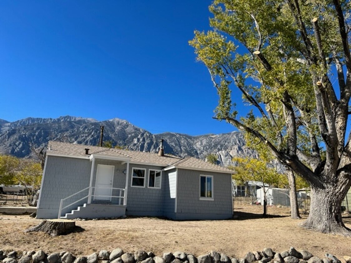 Foto principal - Charming 3 Bedroom 1 Bath Home in Bishop's...