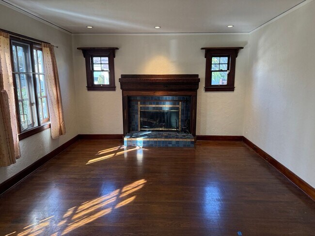 Foto del edificio - Charming 2 Bedroom 1 Bath Willow Glen home