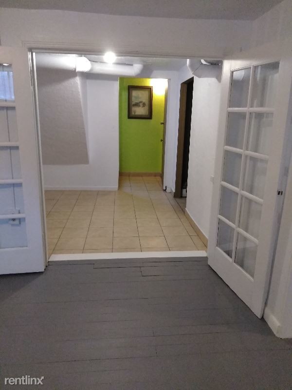 Foto del edificio - 5560 alcott St