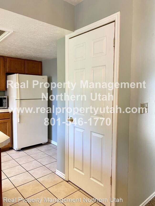 Building Photo - 5 br, 3.5 bath House - 1778 W 250 N