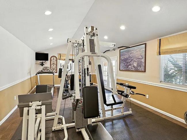 Foto del edificio - 535 Woodside Oaks