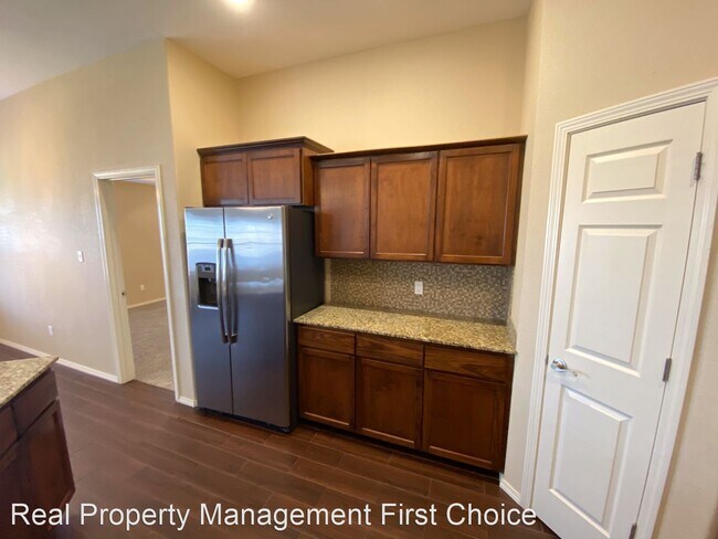 Foto del edificio - 3 br, 2 bath House - 521 Ridge Point Dr