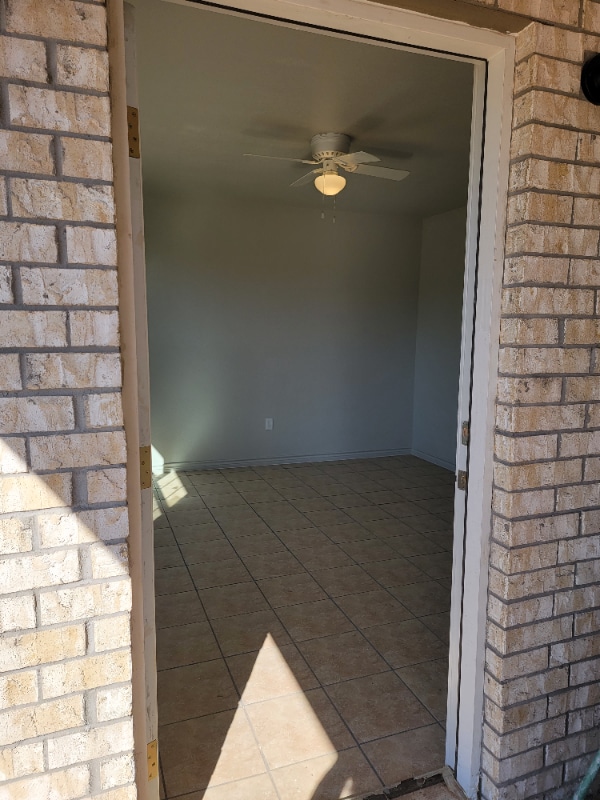 Building Photo - 136 Private Rd