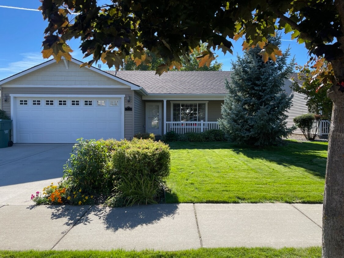 1594 W Tualatin Dr, Post Falls, ID 83854 House Rental in Post Falls