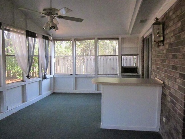 Building Photo - 32 Beaver Run Dr