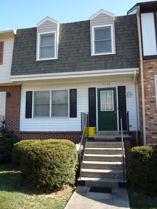1126 Mt. View Drive Townhome Rentals in Harrisonburg VA