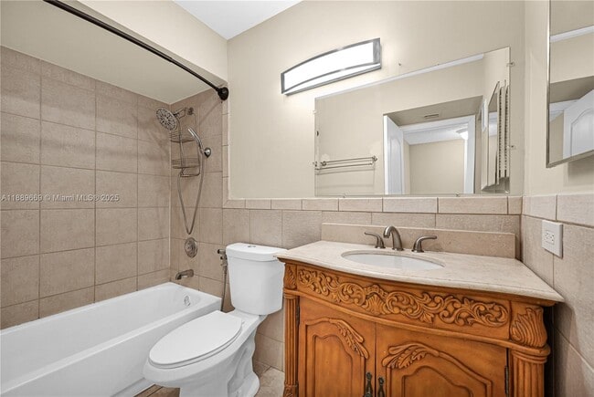 Building Photo - 8120 Geneva Ct