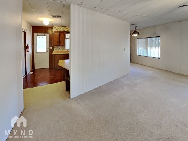 Building Photo - 9449 E Sun Lakes Blvd S