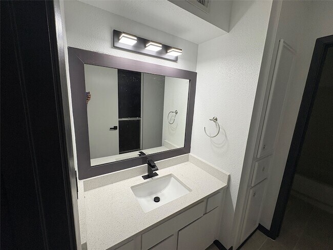 Foto del edificio - 11935 Firebird Dr