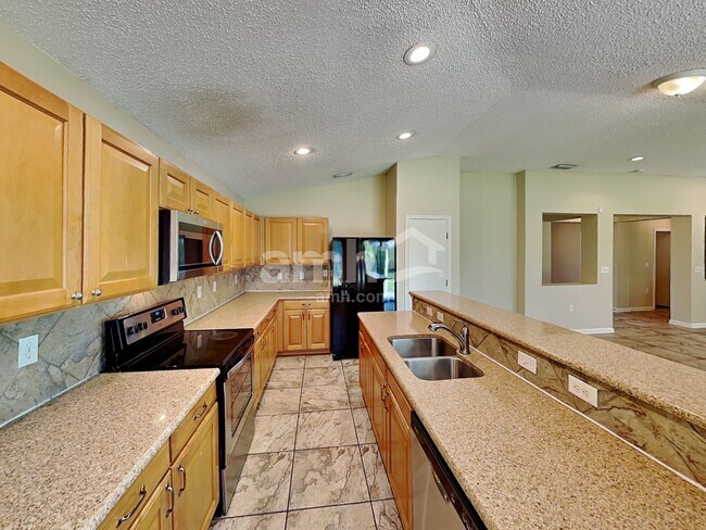 Foto del edificio - 2558 Britney Lakes Ln