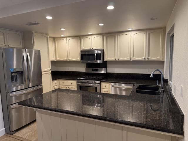 Foto del edificio - 2471 Nielsen St