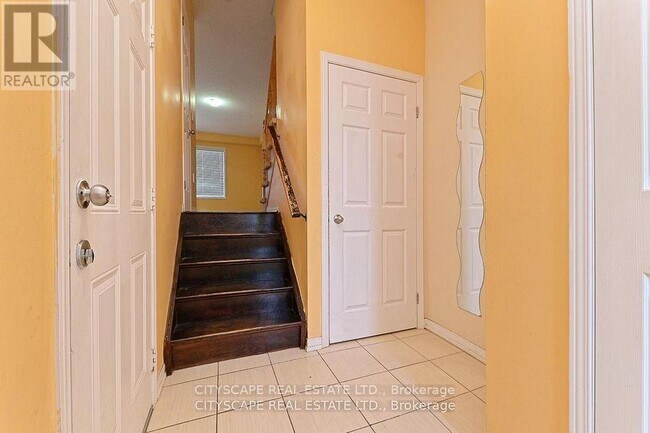 Building Photo - 128 Palacebeach Trail