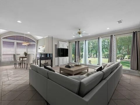 Foto del edificio - 3311 El Dorado Blvd