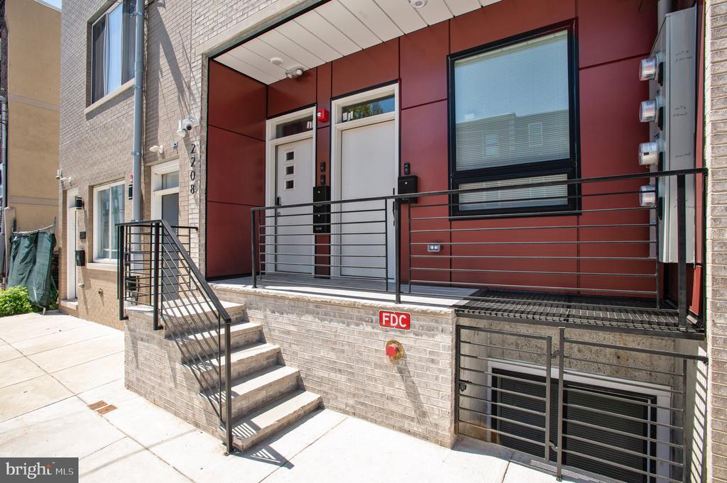 Primary Photo - 2208 N 2nd St