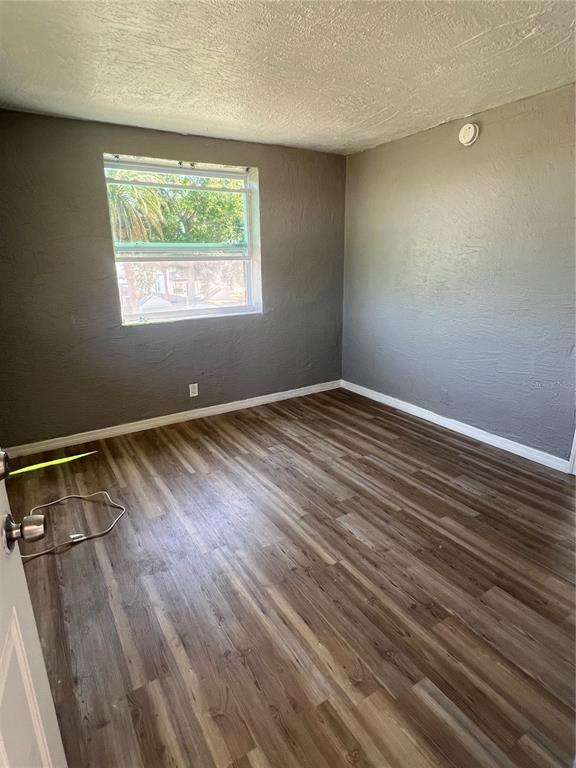 Building Photo - 2025 7th St S