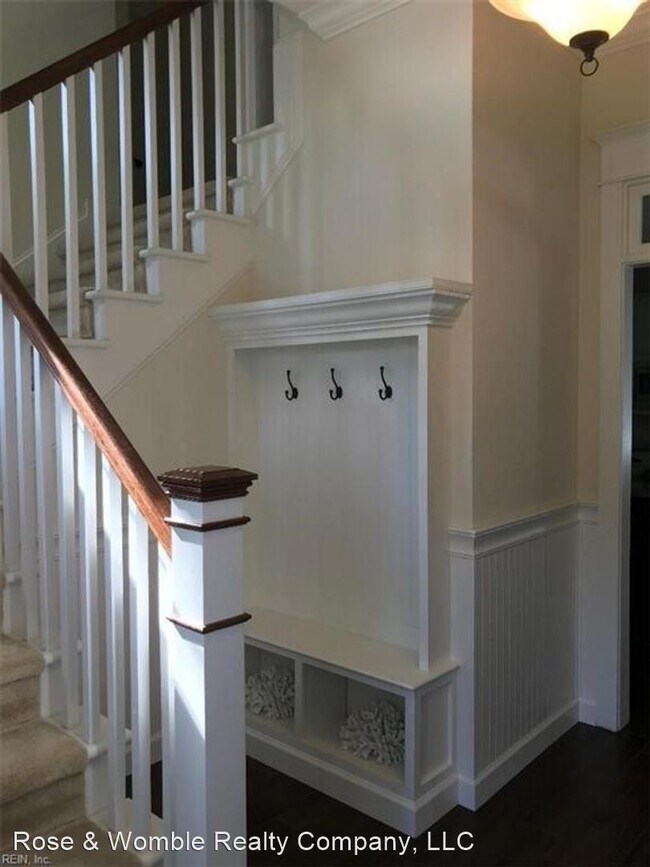 Foto del edificio - 5 br, 3 bath House - 1705 Garwood Ln
