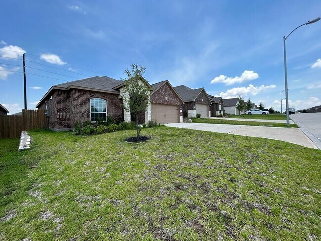 Foto del edificio - 21218 Echo Manor Dr