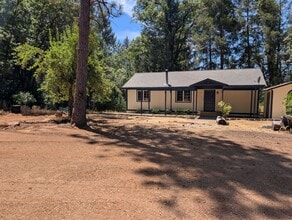 Building Photo - 14320 Dandee Hill Rd