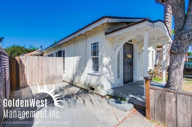 Foto del edificio - Charming 3Bdm 2Ba Home in the Normal Heights Community!